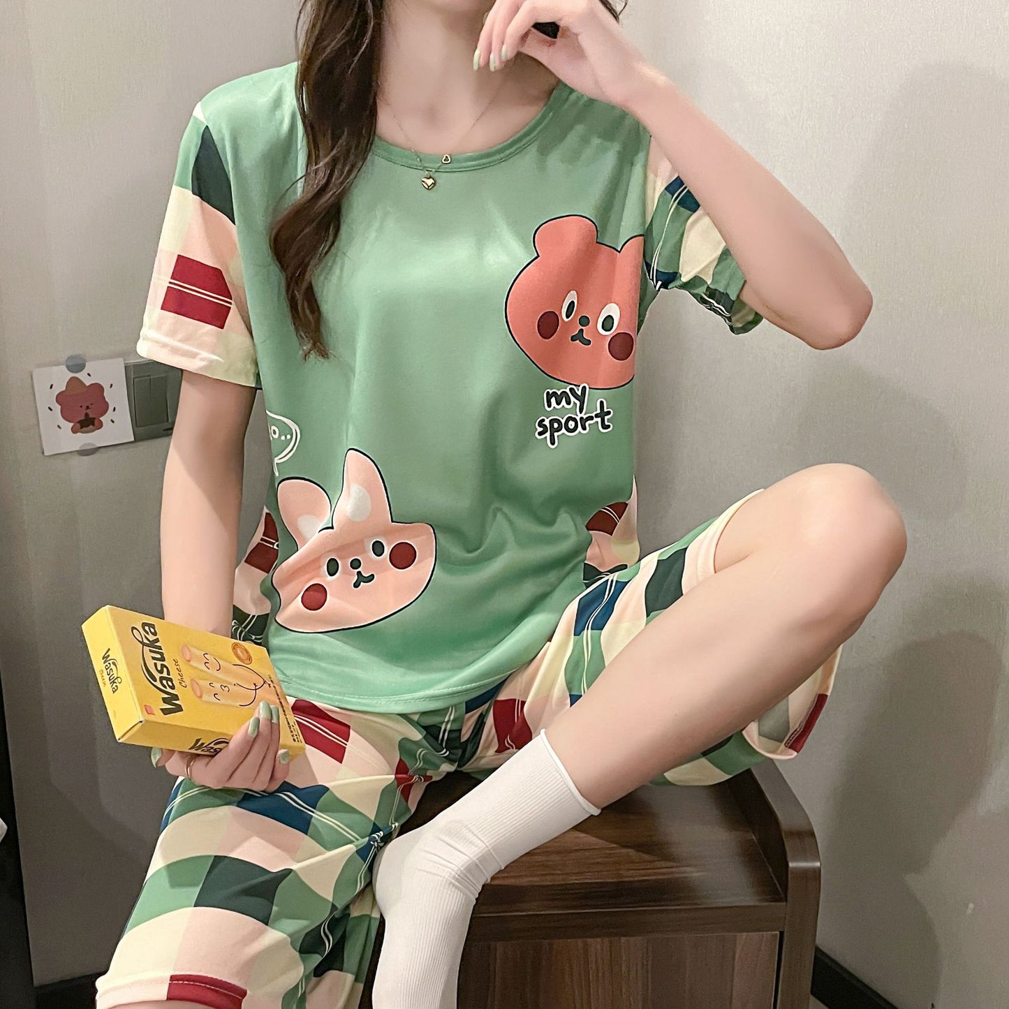 Women’s Plus Size Artistic Style Pajama Set