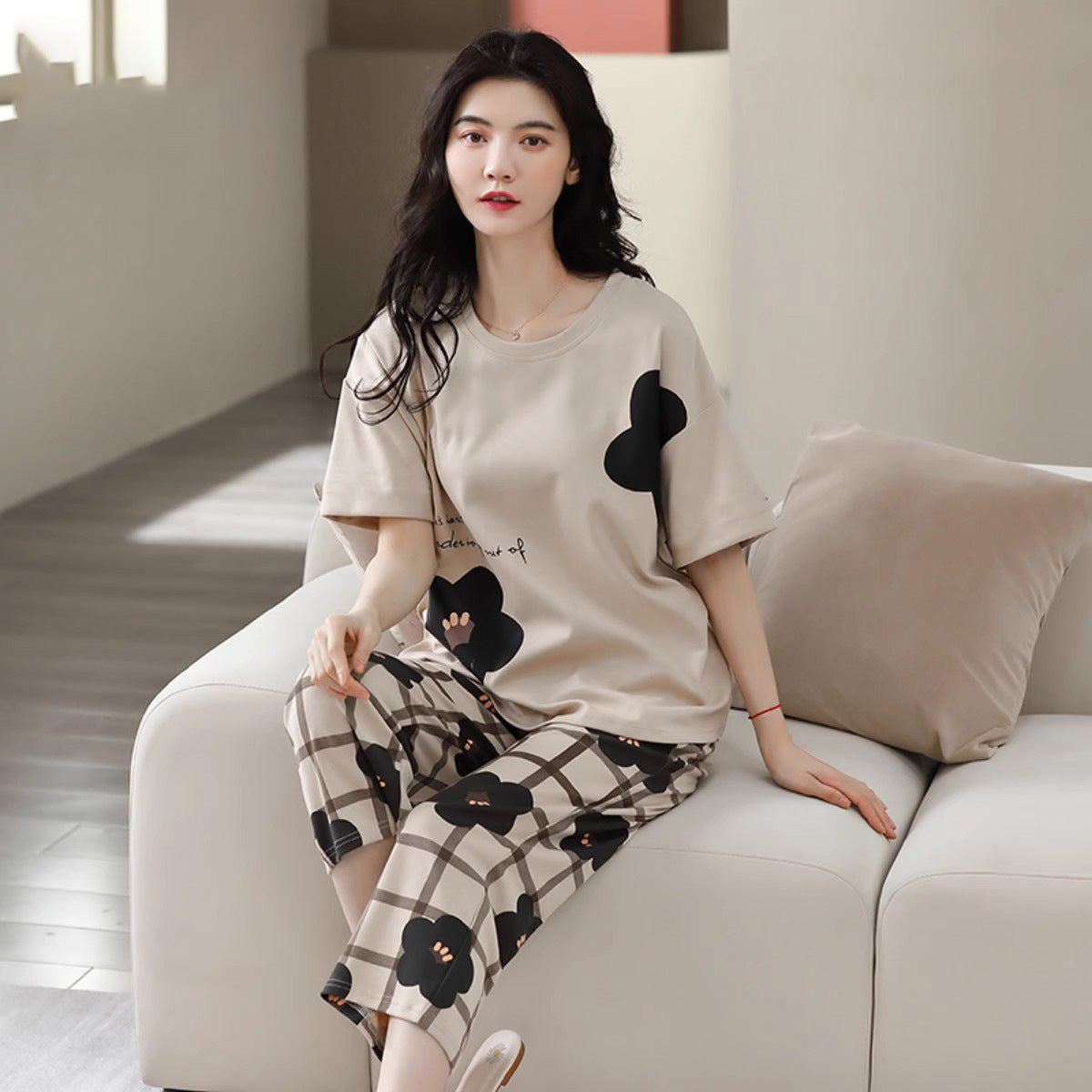 Women’s Plus Size Artistic Style Pajama Set