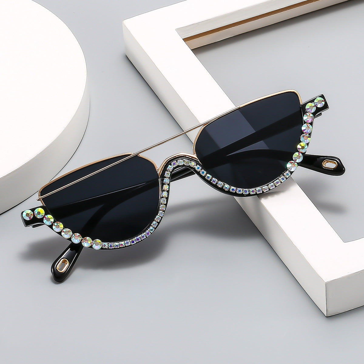 Women’s Rimless Fashion Sunglasses