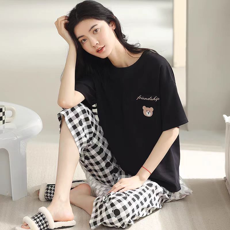 Women’s Plus Size Artistic Style Pajama Set