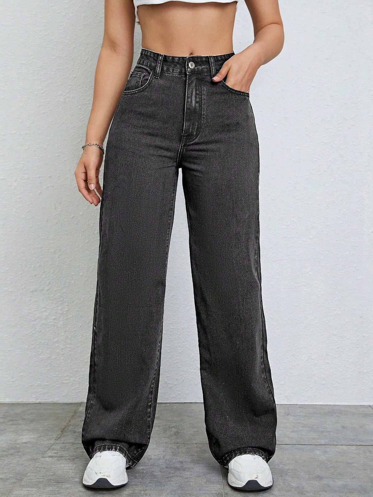 Women’s High-Waisted Black Wide-Leg Jeans