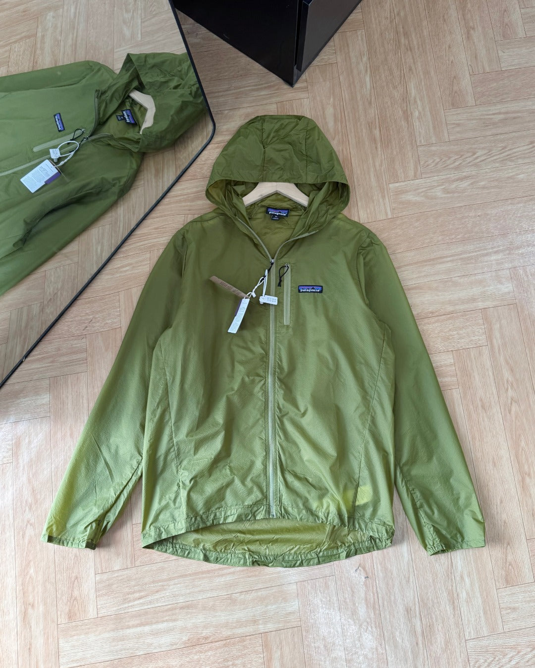 Unisex Lightweight Hooded Sun Protection Sports Jacket