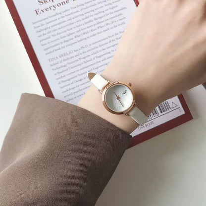 Women’s Retro Small Dial Fashion Leather Watch