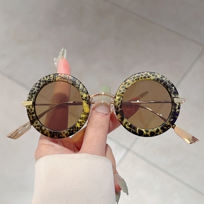 Oval Fashion Sunglasses with UV Protection
