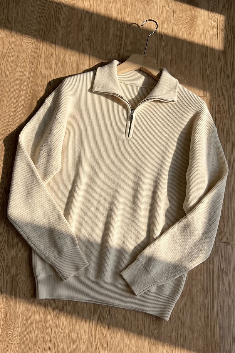 Men’s Half-Zip Stand Collar Knit Sweater