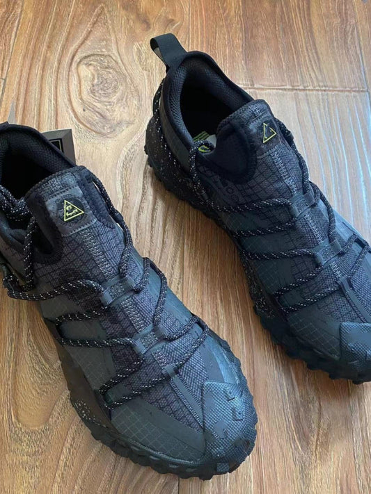 Unisex Waterproof Outdoor Hiking & Trekking Shoes
