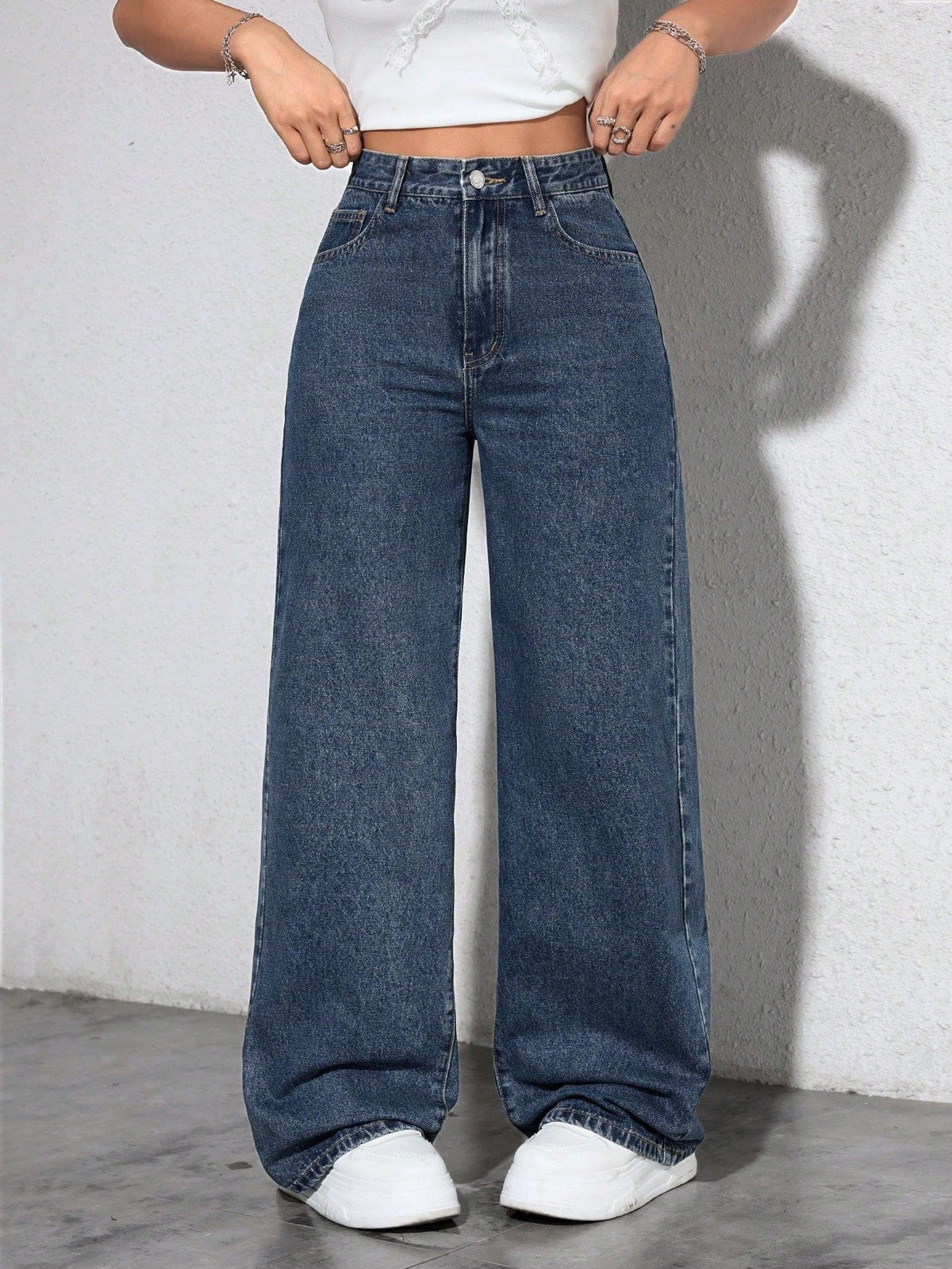 Women’s High-Waisted Black Wide-Leg Jeans