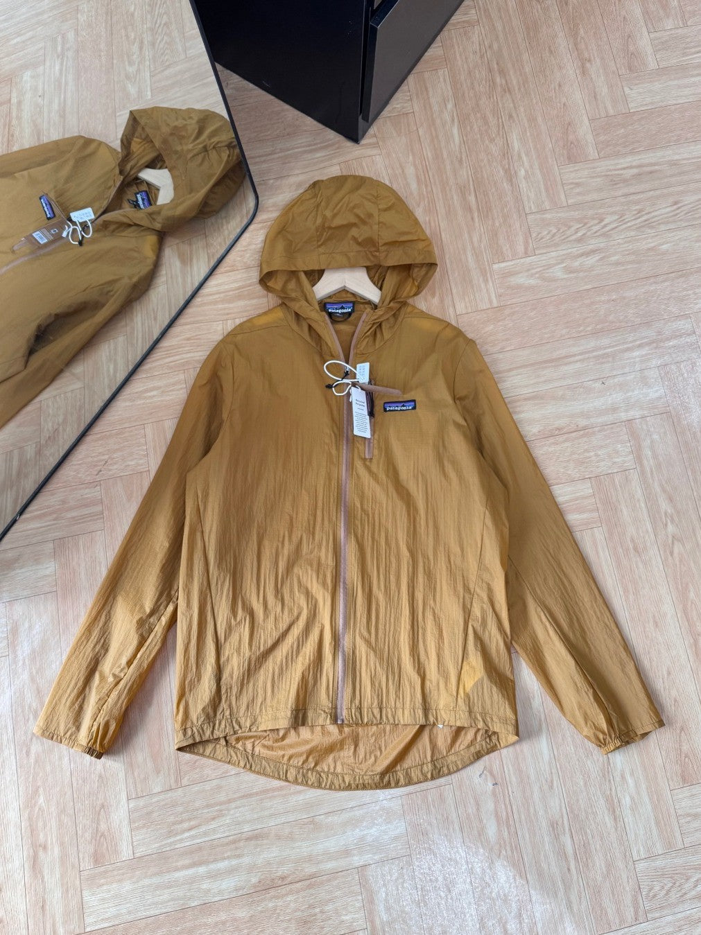 Unisex Lightweight Hooded Sun Protection Sports Jacket