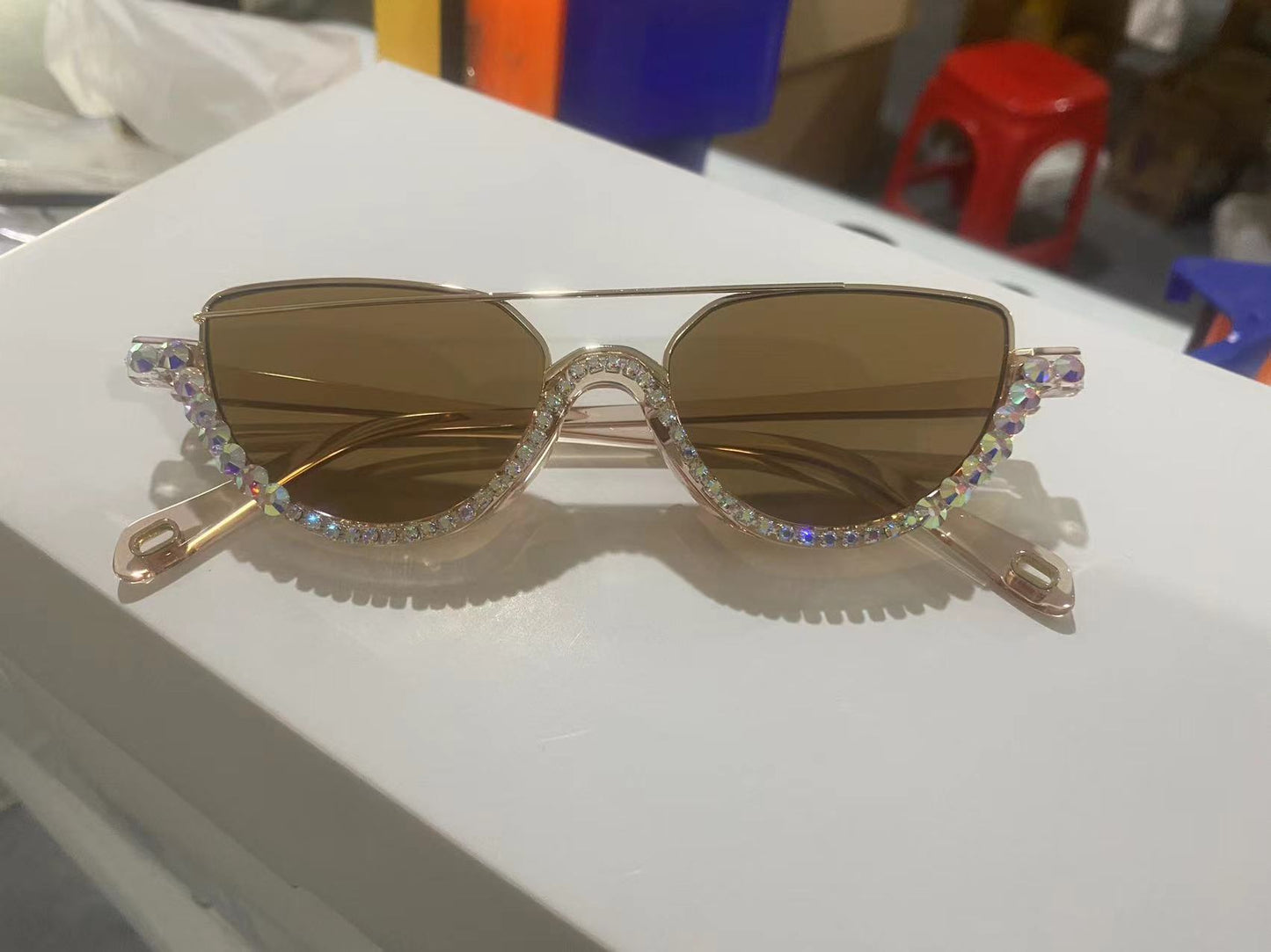 Women’s Rimless Fashion Sunglasses