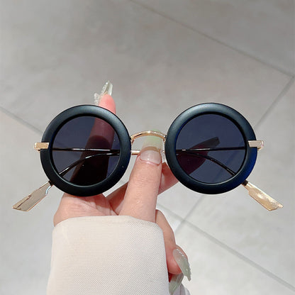 Oval Fashion Sunglasses with UV Protection