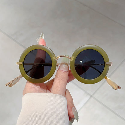 Oval Fashion Sunglasses with UV Protection