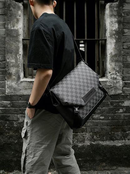 Men’s Premium Crossbody Laptop Messenger Bag