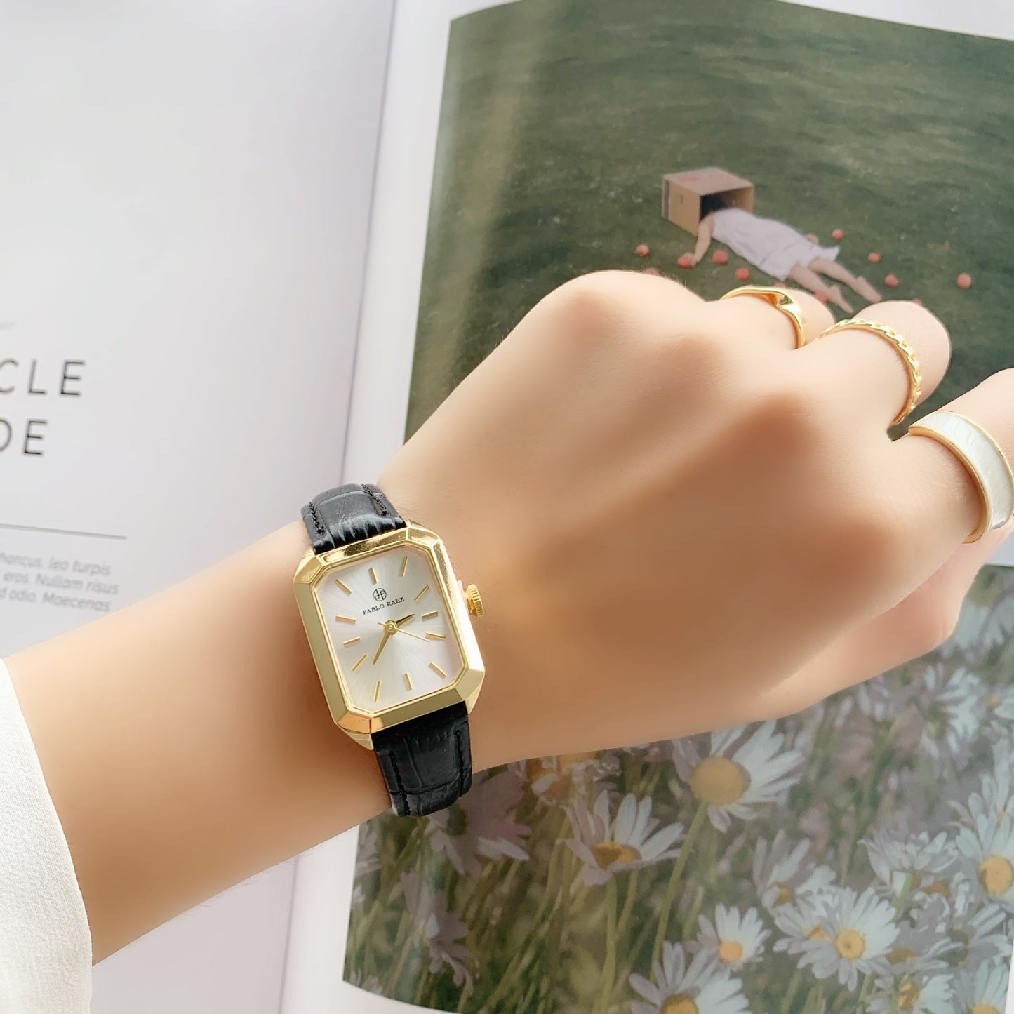 Women’s Gold Square Quartz Fashion Watch