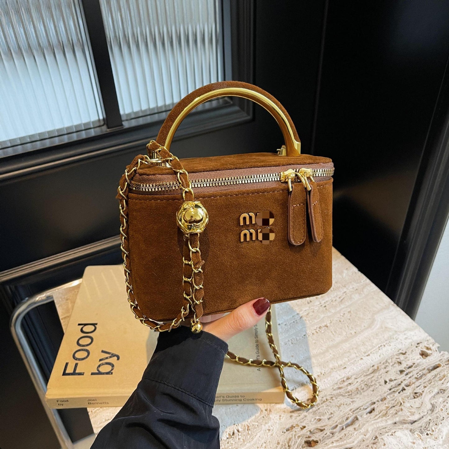 Women’s French Box Chain Crossbody Small Square Bag