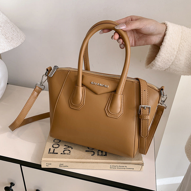 Women’s Large Capacity Dumpling Crossbody Bag