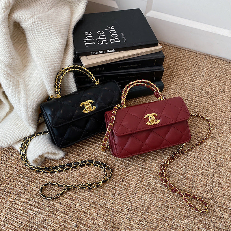 Women’s Quilted Chain Crossbody Bag
