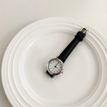 Women’s Small Dial Quartz Fashion Watch