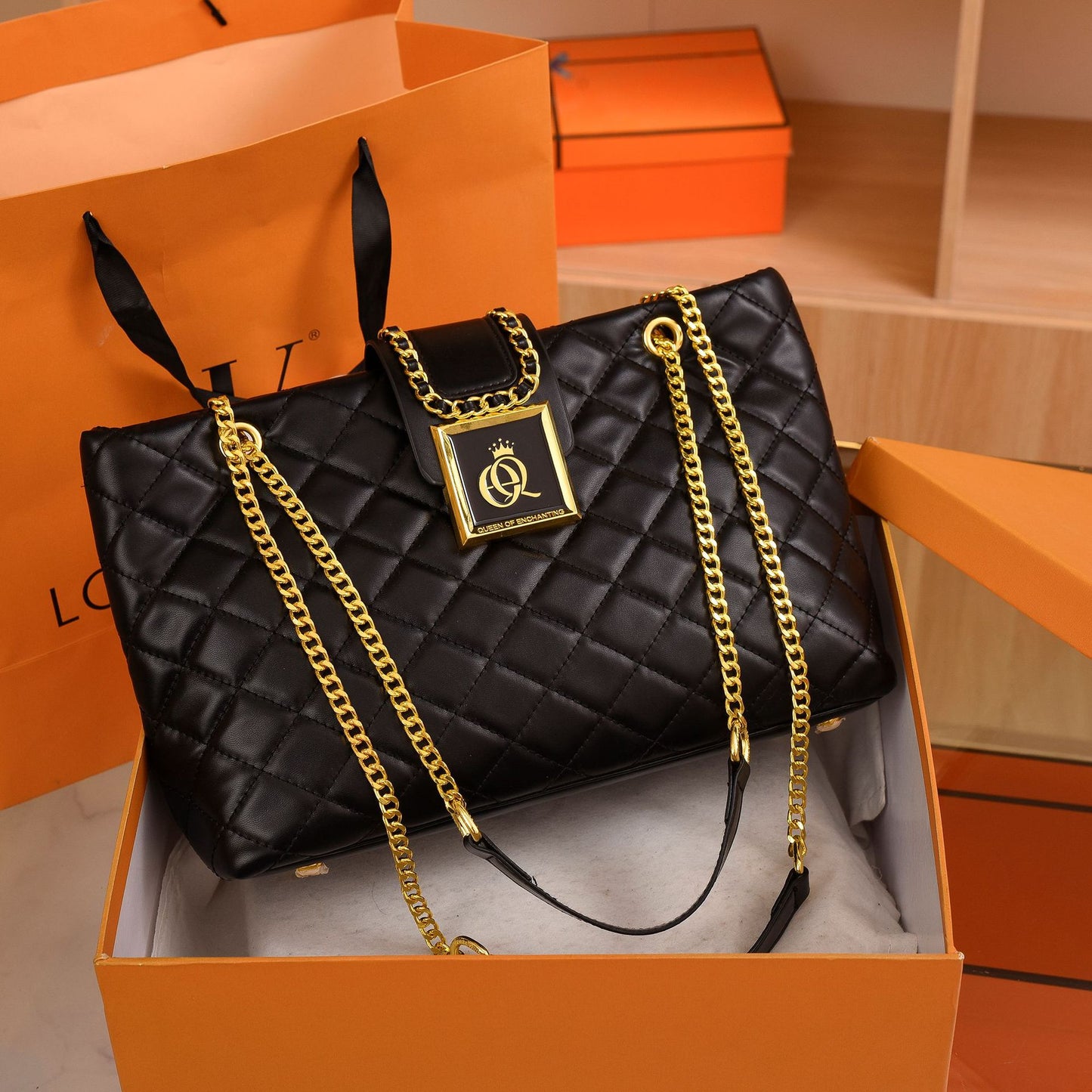 Women’s Diamond Chain Large Capacity Shoulder Bag