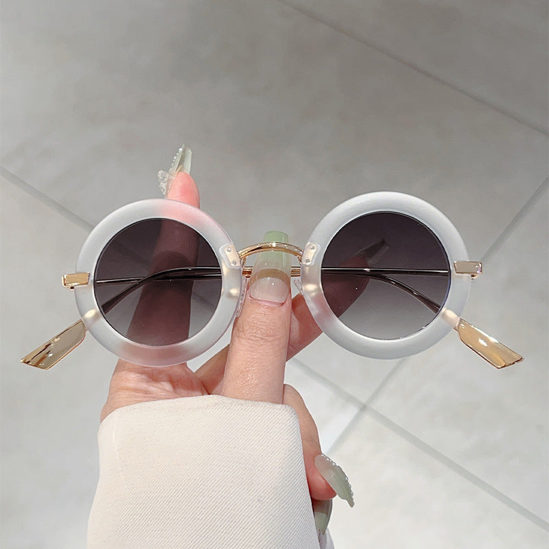 Oval Fashion Sunglasses with UV Protection