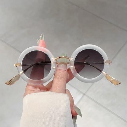 Oval Fashion Sunglasses with UV Protection