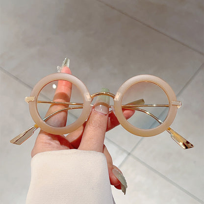 Oval Fashion Sunglasses with UV Protection