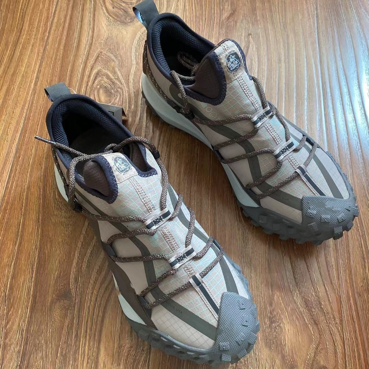 Unisex Waterproof Outdoor Hiking & Trekking Shoes