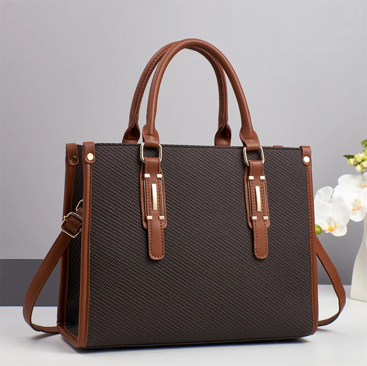 Women’s Small Square Crossbody Bag 2025